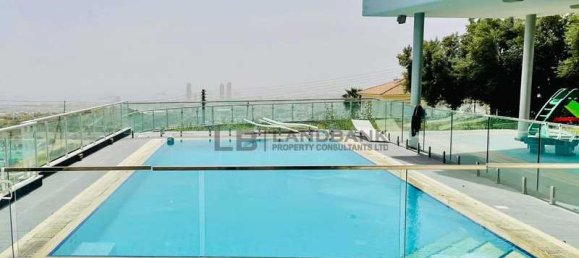 5 bedrooms Villa in Agios Athanasios, Cyprus No. 13737 8