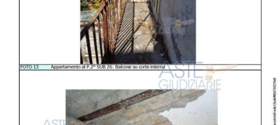 3 rooms Apartment in Naples, Italy No. 10252 6