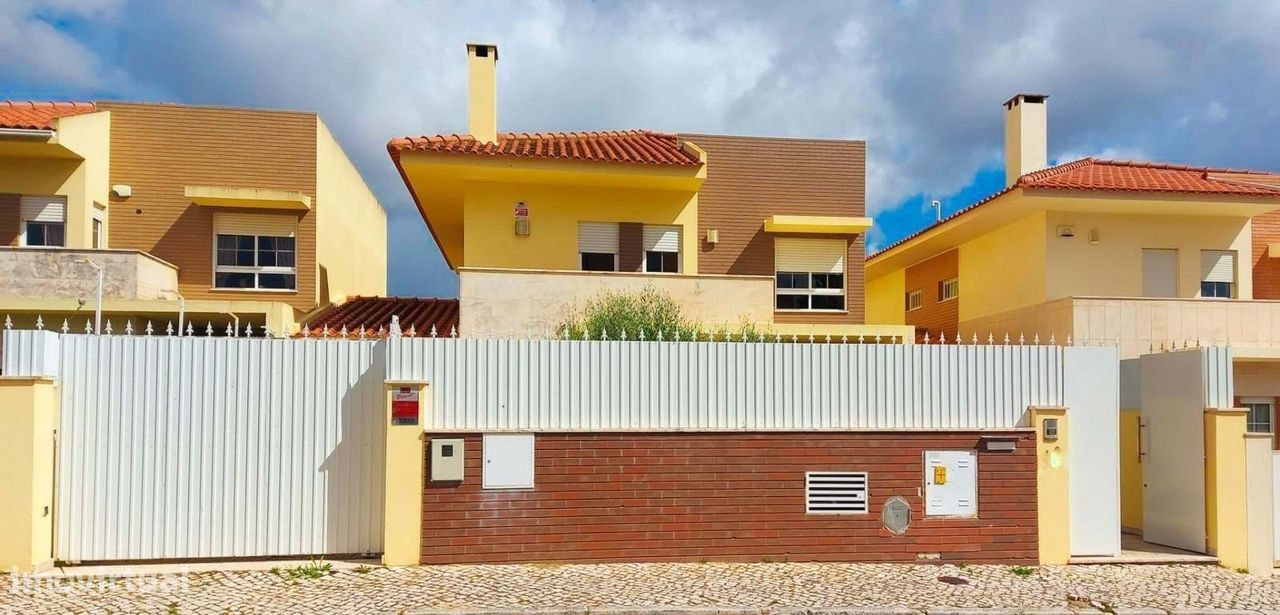 4 bedrooms House in Cascais, Portugal No. 203096