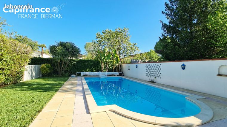 5 chambres Maison à Niort, France No. 307796