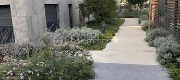 2 bedrooms Apartment in Noisy-le-Sec, France No. 357065 2