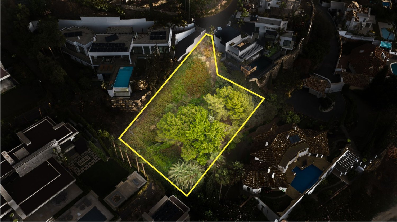 Terrain à La Quinta, Spain No. 128171