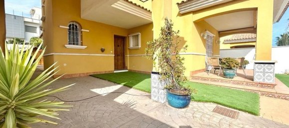 4 bedrooms House in La Zenia, Spain No. 176573 16