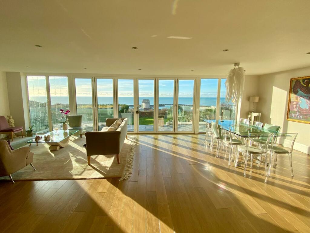 4 bedrooms House in Brighton and Hove, United Kingdom No. 10384