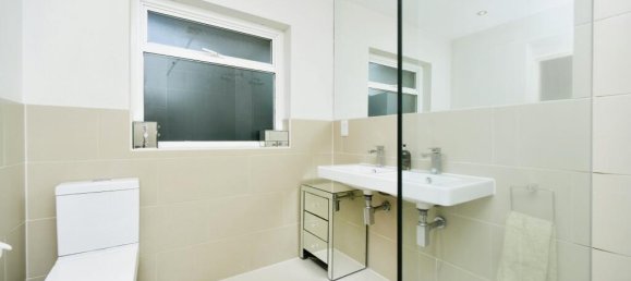 4 bedrooms House in Brighton and Hove, United Kingdom No. 10384 21