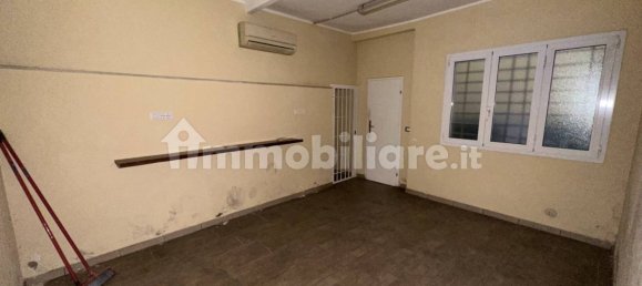 2 rooms Commercial property in Reggio Emilia, Italy No. 71656 7