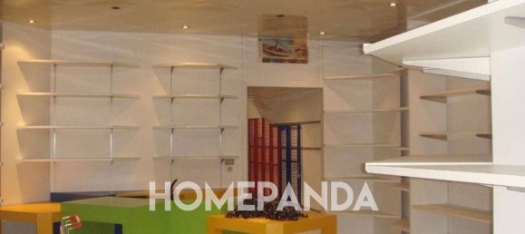 1-Zimmer Gewerbliche Immobilie in Turbigo, Italy, Nr. 268648 2