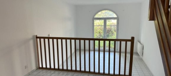 3 chambres Maison à Pont-Sainte-Maxence, France No. 330001 2