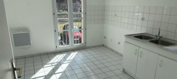 3 chambres Maison à Pont-Sainte-Maxence, France No. 330001 3