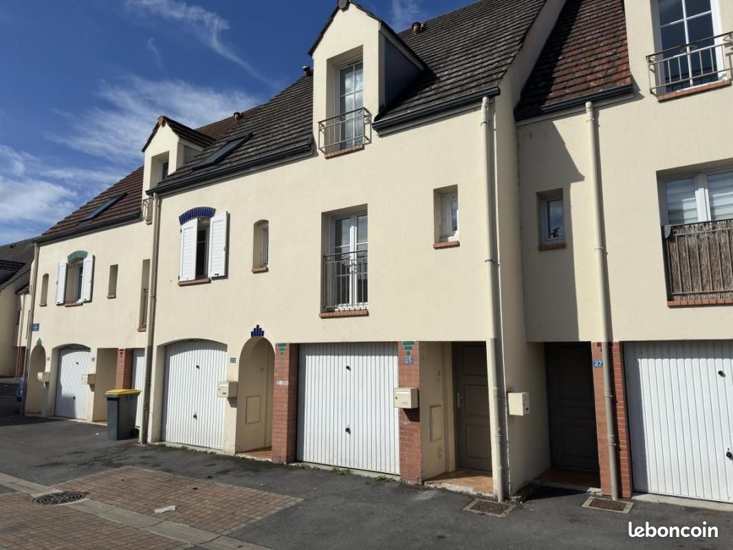 3 chambres Maison à Pont-Sainte-Maxence, France No. 330001