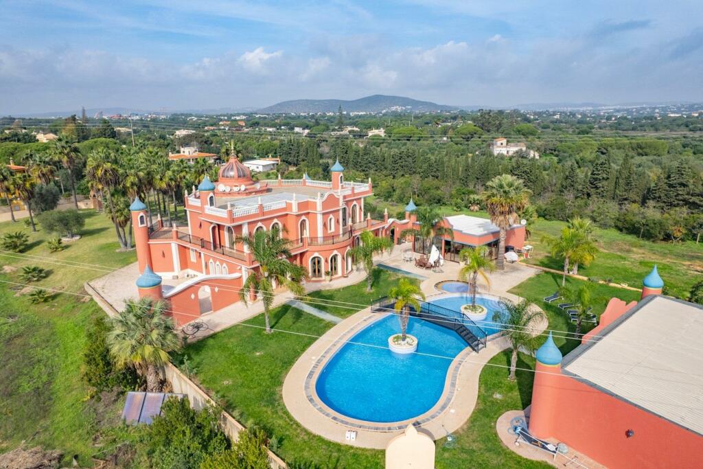 Terrain à Quarteira, Portugal No. 124616