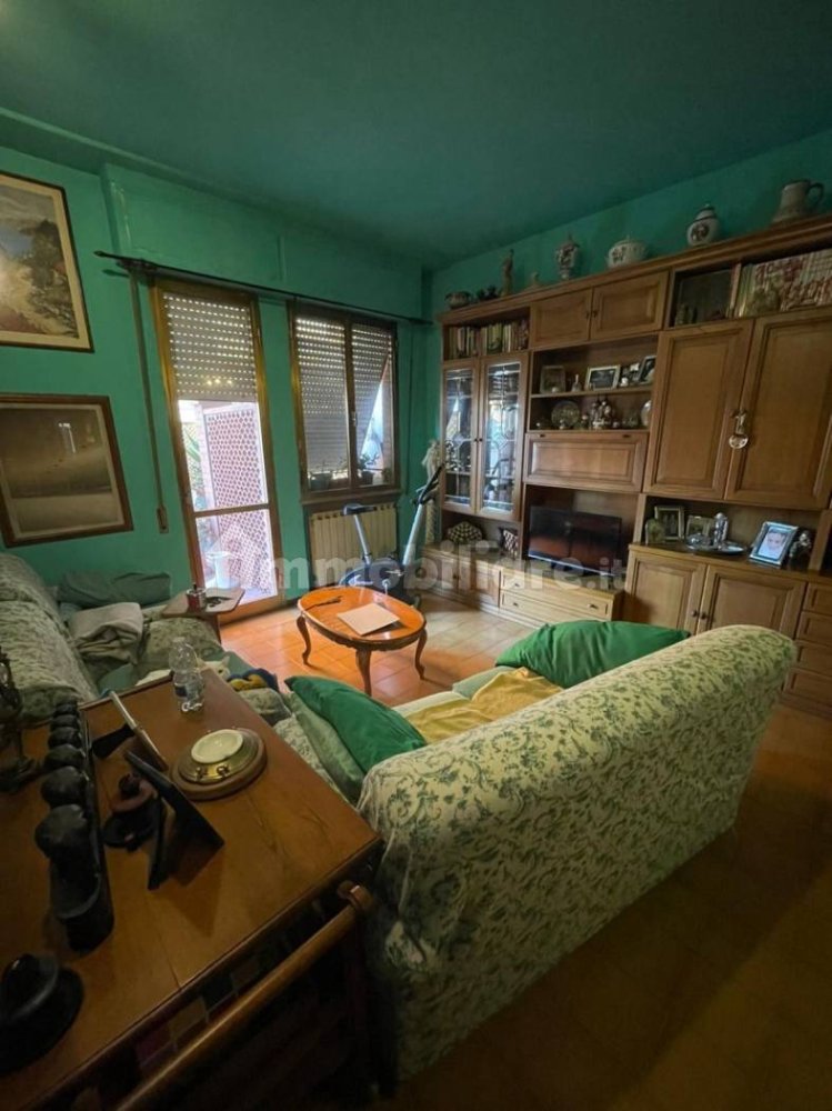 3 bedrooms Apartment in Seravezza, Italy No. 78934