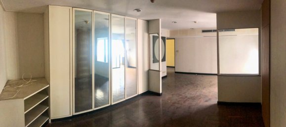 4 bedrooms Condo in Bangkok, Thailand No. 6829 8