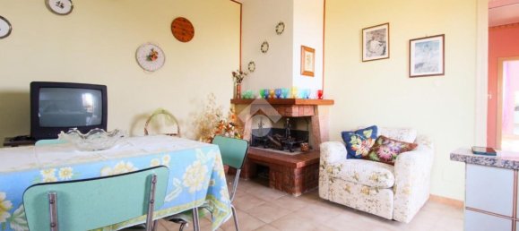 4 bedrooms Apartment in Vetralla, Italy No. 331842 3