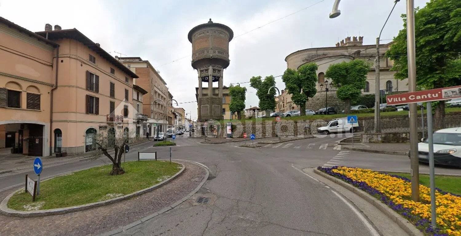 970m² Building in Rovato, Italy No. 260060