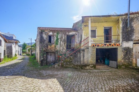 2 غرف نوم منزل في Miranda do Corvo, Portugal رقم 96717