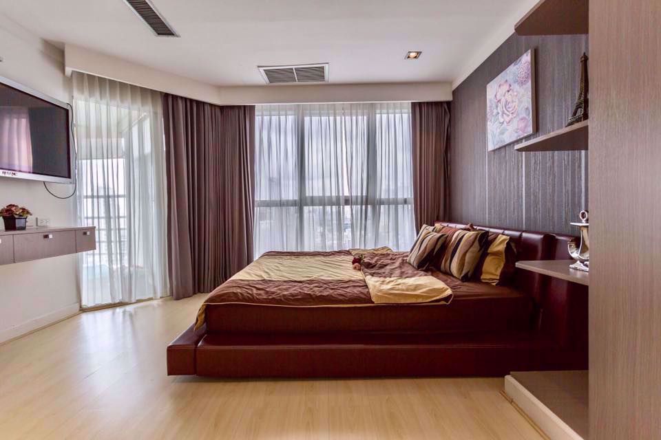 2 bedrooms Condo in Khlong Toei, Thailand No. 10419