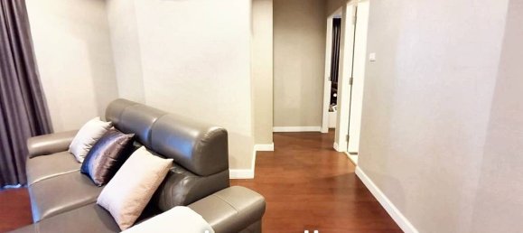 5 bedrooms Duplex in Huai Khwang, Thailand No. 26400 9