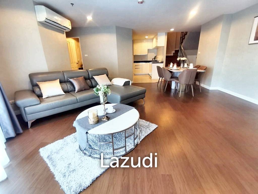 5 bedrooms Duplex in Huai Khwang, Thailand No. 26400