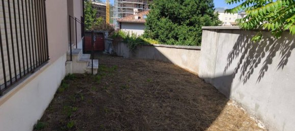 2 bedrooms Apartment in L'Aquila, Italy No. 263803 8