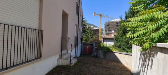 2 bedrooms Apartment in L'Aquila, Italy No. 263803 4