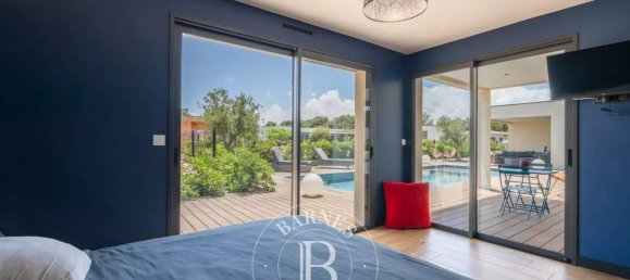 4 bedrooms Villa in Lecci, France No. 265723 6