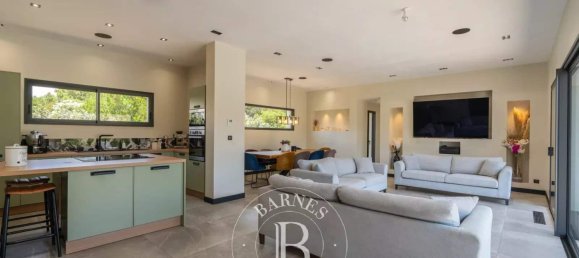 4 bedrooms Villa in Lecci, France No. 265723 4