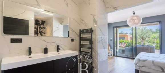 4 bedrooms Villa in Lecci, France No. 265723 21