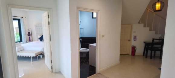 Villa de 3 dormitorios en Pattaya, Thailand No. 67921 4