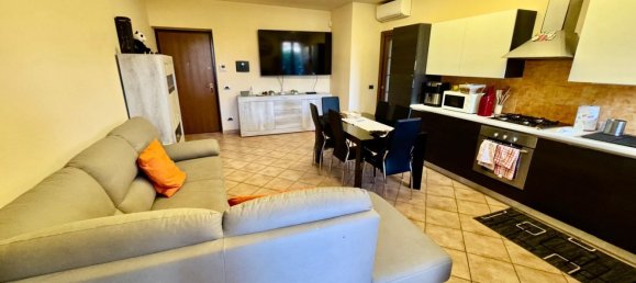 3 Schlafzimmer Wohnung in Sarmato, Italy, Nr. 325273 2
