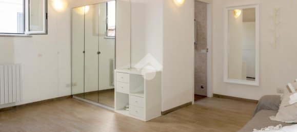 Estudio en Grottaferrata, Italy No. 380997 6