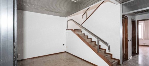 Дом с 4 спальнями в Мольтено, Италия № 75218 22