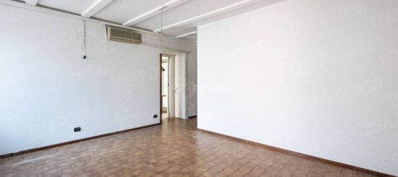 Дом с 4 спальнями в Мольтено, Италия № 75218 13