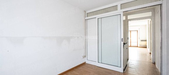 Дом с 4 спальнями в Мольтено, Италия № 75218 3