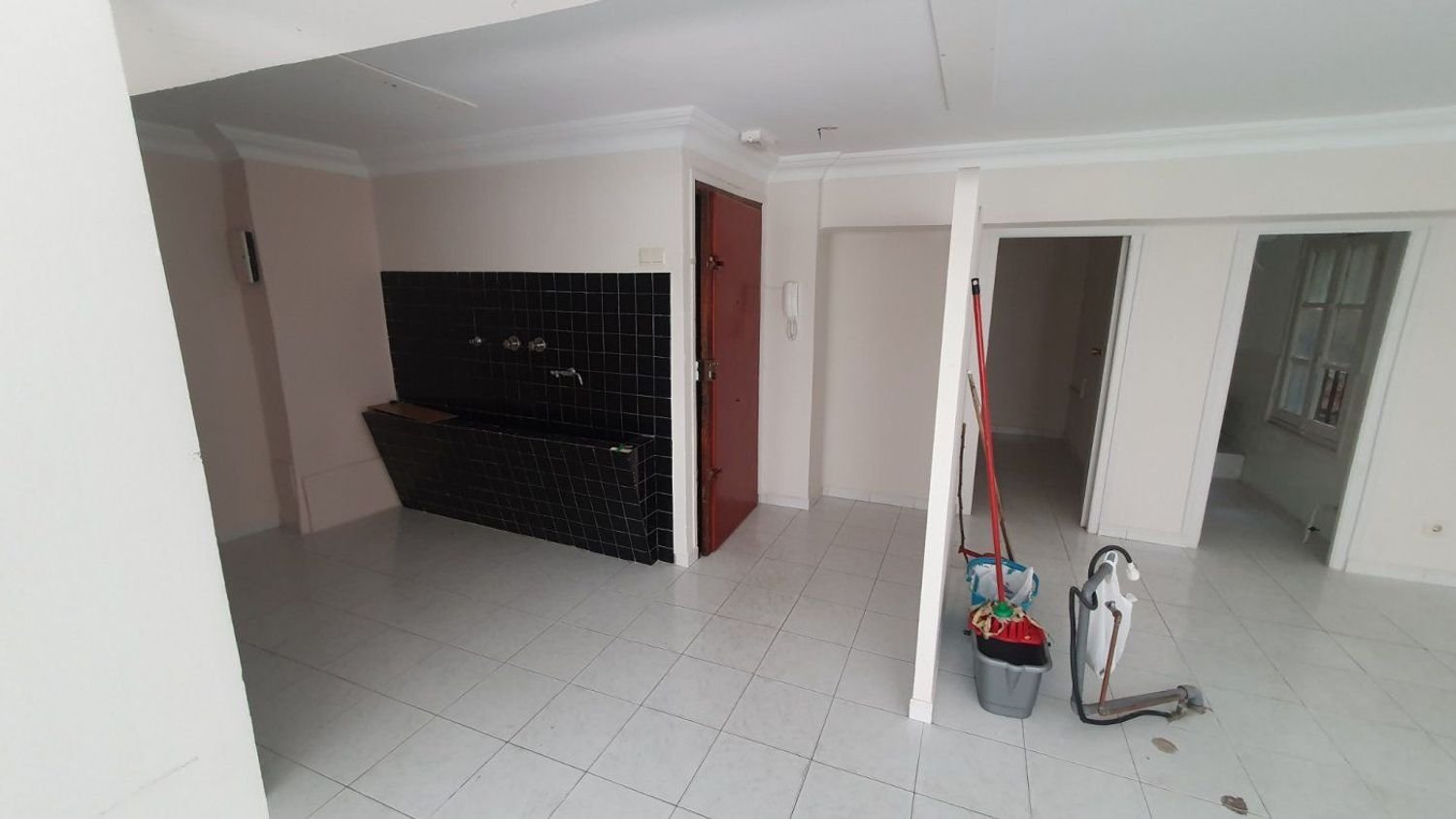 Escritório em Leon, Spain 93 m² N.º 74584