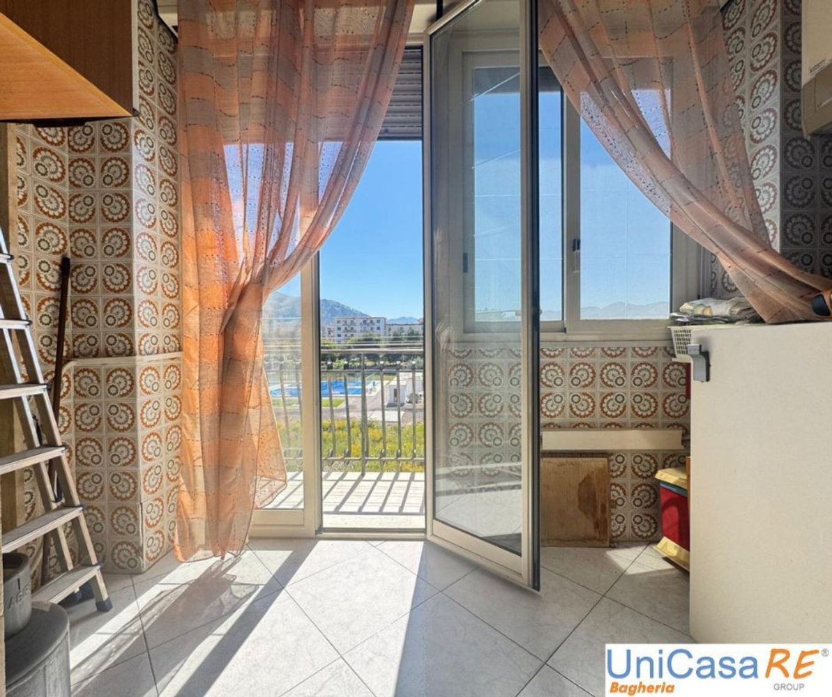Apartamento de 4 dormitorios en Palermo, Italy No. 345723