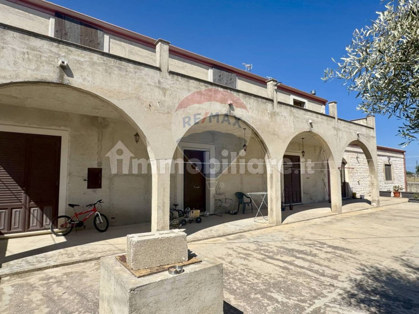 Villa de 4 dormitorios en Scicli, Italy No. 350815