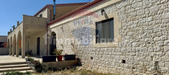 Villa de 4 dormitorios en Scicli, Italy No. 350815 12