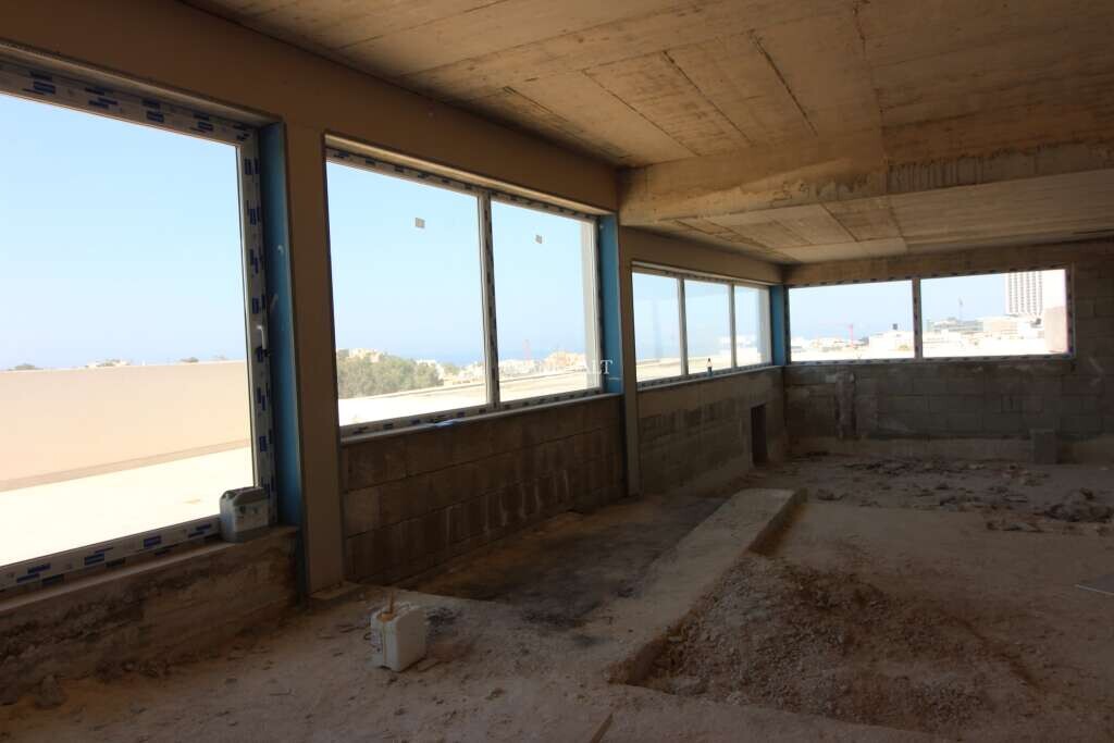 3 chambres Penthouse à Swieqi, Malta No. 1646