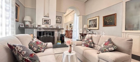 3 bedrooms Penthouse in Naples, Italy No. 268480 24