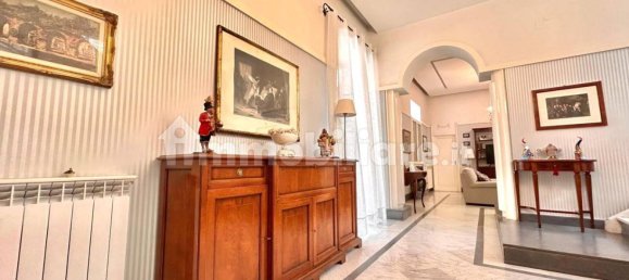 3 bedrooms Penthouse in Naples, Italy No. 268480 18