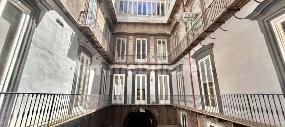 3 bedrooms Penthouse in Naples, Italy No. 268480 12