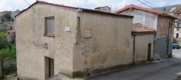 3 rooms House in Serrastretta, Italy No. 204658 10
