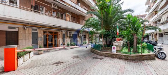 2 chambres Appartement à Rome, Italy No. 312859 5