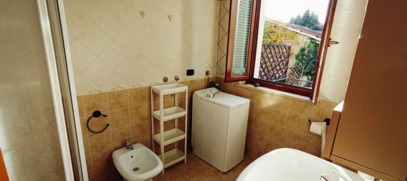 3-salle Appartement à Foiano della Chiana, Italy No. 228575 5