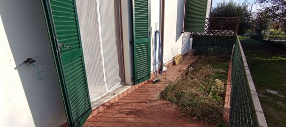 3-salle Appartement à Foiano della Chiana, Italy No. 228575 10