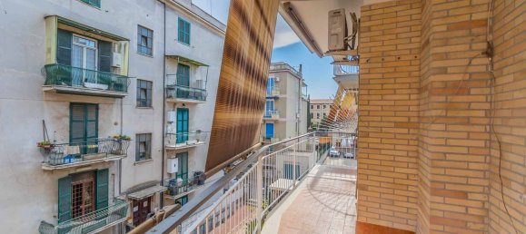 Квартира с 1 спальней в Рим, Италия № 275740 14