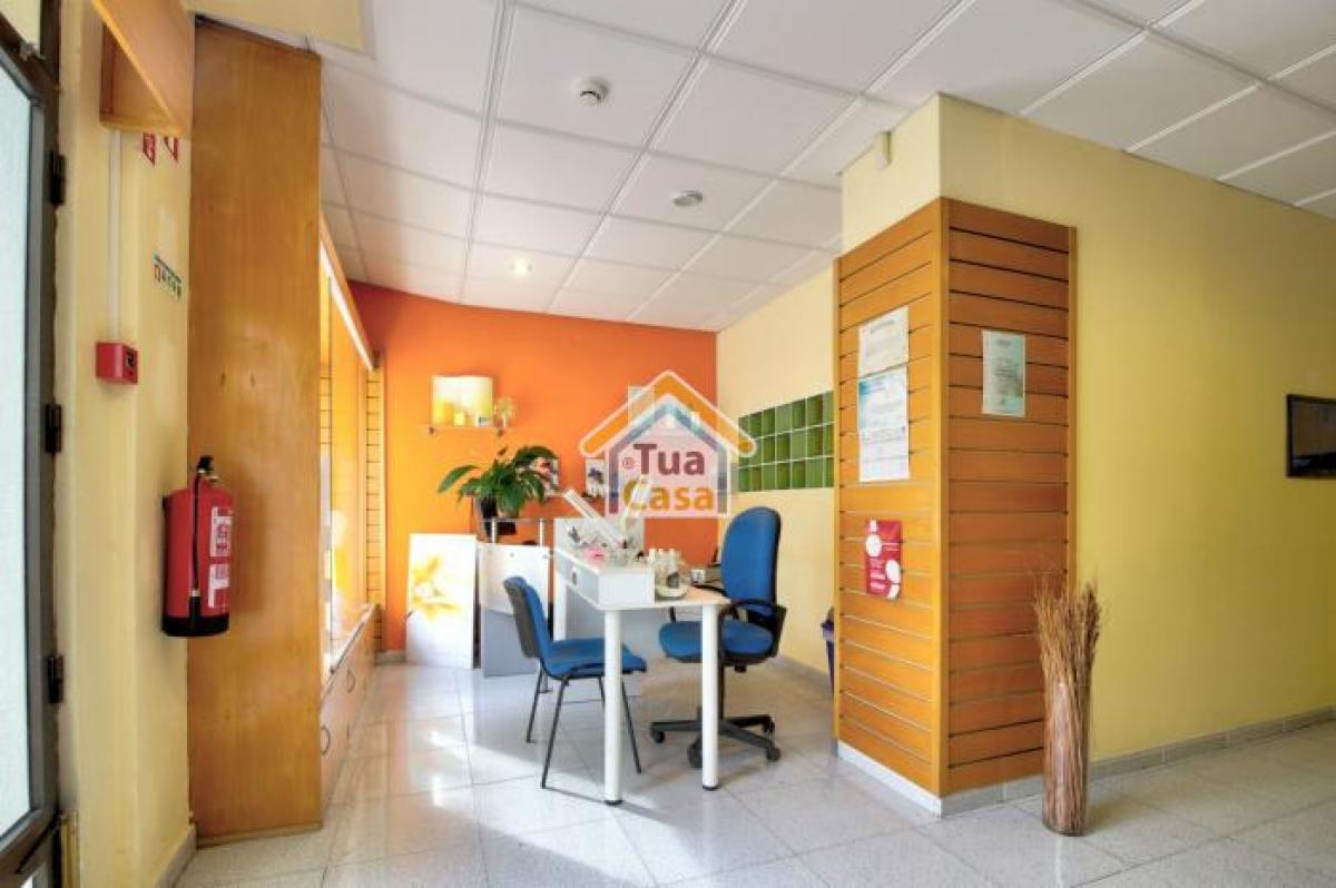 Tienda en Faro, Portugal 119 m² No. 8150