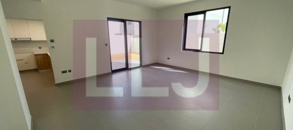 4 bedrooms Villa in Yas Island, UAE No. 45873 4