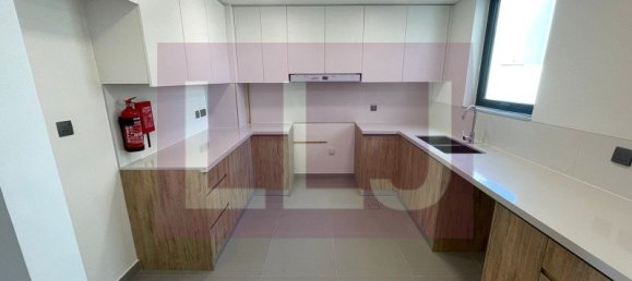 4 bedrooms Villa in Yas Island, UAE No. 45873 5